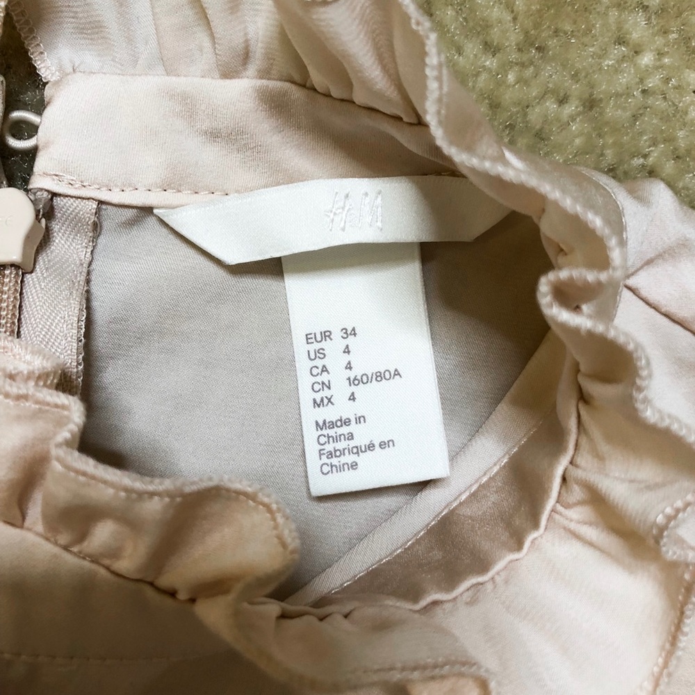 H&M Ruffle Blouse - Picture 4 of 4